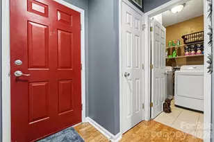 3206 Selwyn Farms Ln, Charlotte, NC 28209 - Photo 2