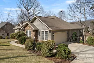 1410 Mountain Meadow Dr, Hendersonville, NC 28739 - Photo 2