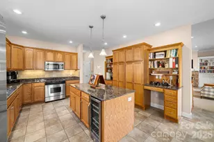 1410 Mountain Meadow Dr, Hendersonville, NC 28739 - Photo 16