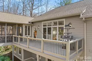 1410 Mountain Meadow Dr, Hendersonville, NC 28739 - Photo 4