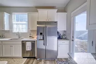 1737 Otter Perch Ln, Fort Mill, SC 29715 - Photo 8