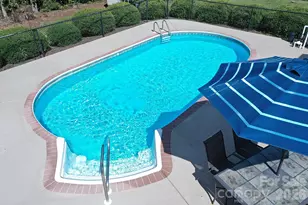 5505 Creek Point Dr, Hickory, NC 28601 - Photo 10