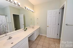 5505 Creek Point Dr, Hickory, NC 28601 - Photo 26