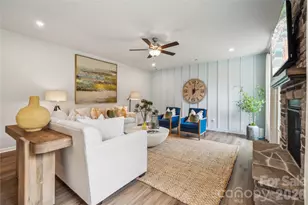 4137 Vis Pne Dr, Charlotte, NC 28215 - Photo 28