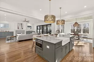 1714 Seifert Cir, Charlotte, NC 28205 - Photo 2