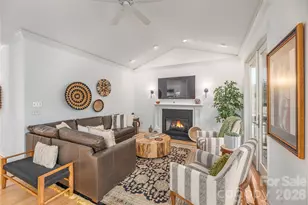 59 Old Pasture Way, Hendersonville, NC 28739 - Photo 8