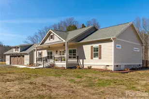 90 Saddle Club Ln, Hendersonville, NC 28739 - Photo 4