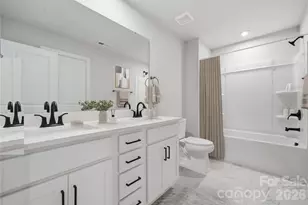 4133 Vis Pne Dr, Charlotte, NC 28215 - Photo 10