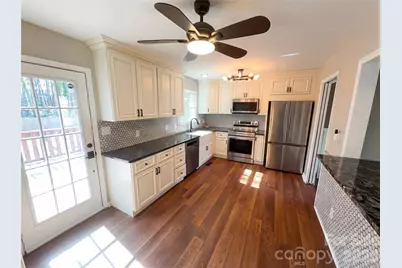 7700 Meadowdale Lane, Charlotte, NC 28212 - Photo 2