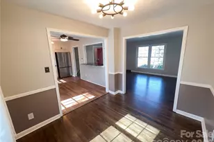 7700 Meadowdale Ln, Charlotte, NC 28212 - Photo 10