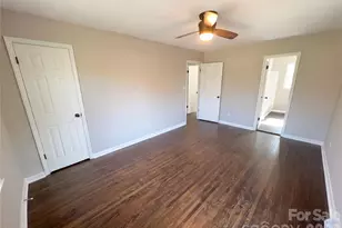 7700 Meadowdale Ln, Charlotte, NC 28212 - Photo 4