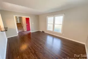 7700 Meadowdale Ln, Charlotte, NC 28212 - Photo 8