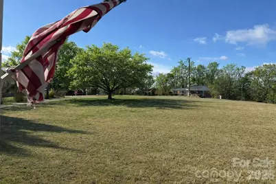 411 27th Avenue Circle NW, Hickory, NC 28601 - Photo 14