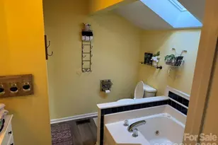 411 27th Ave Cir NW, Hickory, NC 28601 - Photo 38