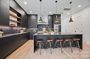 4709 Walden Ct, Charlotte, NC 28210 - Photo 4