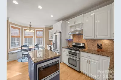 4852 Brookridge Drive NE, Hickory, NC 28601 - Photo 30