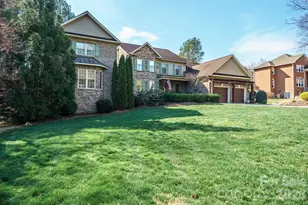 4852 Brookridge Dr NE, Hickory, NC 28601 - Photo 2