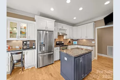 4852 Brookridge Drive NE, Hickory, NC 28601 - Photo 26