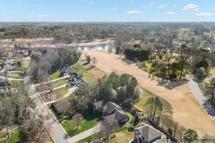 4852 Brookridge Dr NE, Hickory, NC 28601 - Photo 14