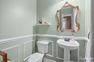 4852 Brookridge Dr NE, Hickory, NC 28601 - Photo 16