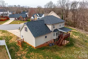 2640 Ironwood Dr, Hickory, NC 28602 - Photo 2