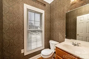 2640 Ironwood Dr, Hickory, NC 28602 - Photo 16