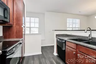 1654 Walnut View Dr, Charlotte, NC 28208 - Photo 10