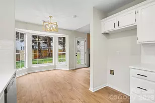 10327 Creswell Ct, Charlotte, NC 28215 - Photo 12