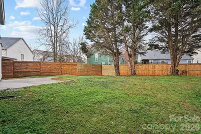 10327 Creswell Court, Charlotte, NC 28215 - Photo 32