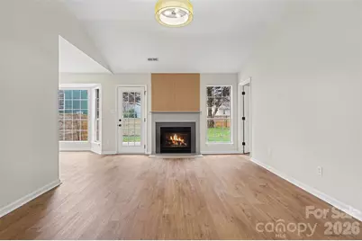 10327 Creswell Court, Charlotte, NC 28215 - Photo 8