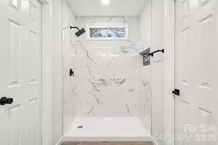 10327 Creswell Ct, Charlotte, NC 28215 - Photo 20