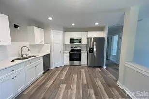 159 W Pine St, Norwood, NC 28128 - Photo 6