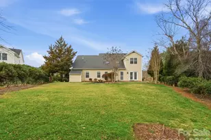 6017 Lowergate Dr, Waxhaw, NC 28173 - Photo 2