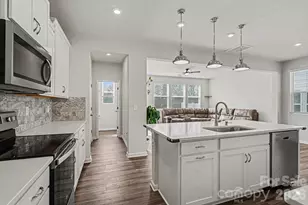 8109 Overmeadow Ln, Charlotte, NC 28269 - Photo 12