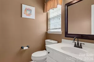 9222 Hickory Tree Ln, Charlotte, NC 28277 - Photo 20