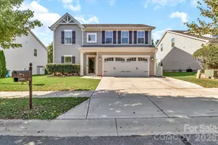 1098 King's Bottom Dr, Fort Mill, SC 29715 - Photo 2