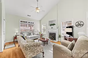 332 Rose Garden Ct, Rock Hill, SC 29732 - Photo 4