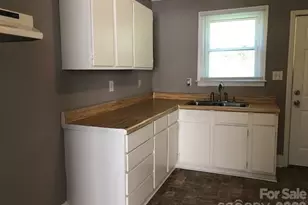 3133 Columbus Cir, Charlotte, NC 28208 - Photo 14