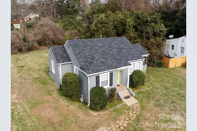 3133 Columbus Circle, Charlotte, NC 28208 - Photo 2