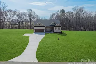 121 Juniper Rd, Mooresville, NC 28115 - Photo 2