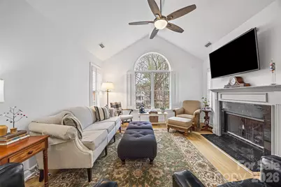 7439 Hurstbourne Green Drive, Charlotte, NC 28277 - Photo 4