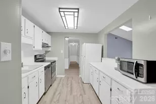 2427 Studley Pl, Charlotte, NC 28212 - Photo 16