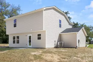 300 Elm St, Lancaster, SC 29720 - Photo 6
