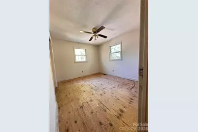 621 E 11th Street, Newton, NC 28658 - Photo 18