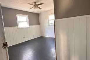 621 E 11th St, Newton, NC 28658 - Photo 20