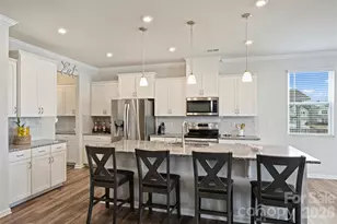 8818 Addingham Dr, Charlotte, NC 28269 - Photo 6