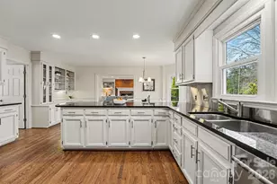 5606 Hillingdon Rd, Charlotte, NC 28226 - Photo 10