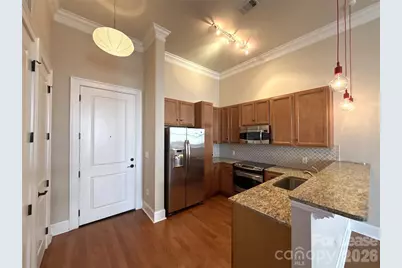 2810 Selwyn Avenue #425, Charlotte, NC 28209 - Photo 2