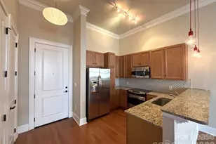 2810 Selwyn Ave, Charlotte, NC 28209 - Photo 2