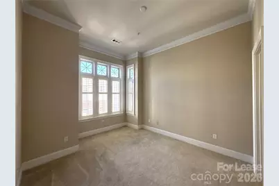 2810 Selwyn Avenue #425, Charlotte, NC 28209 - Photo 10